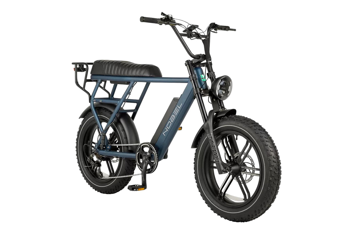 Afbeelding van een Nobel fatbikes, uitgevoerd in mat blauw