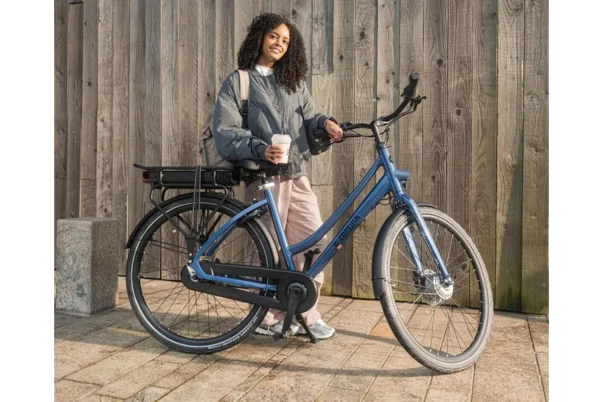 Afbeelding van een E-Tide Dames electric bikes, uitgevoerd in Aegean Blue Gloss, 50 cm - detail 4.